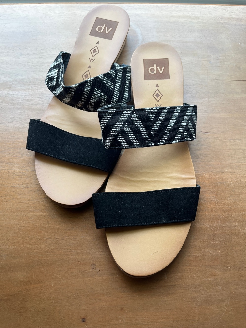 DV by Dolce Vita Black Patterned Two-Strap Slide Sandals